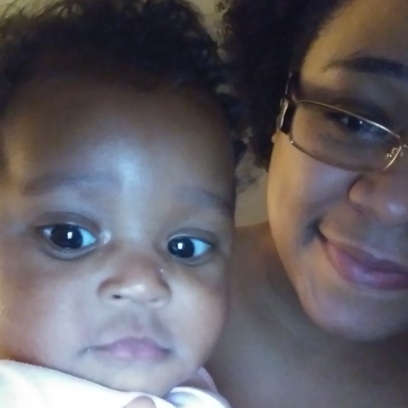 Meet your Posher, Danielle - Picture 1 of 1